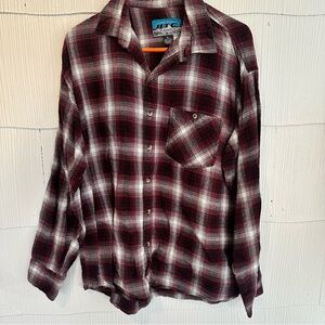 BTC Bay Trading Men’s XL 100% Cotton Red Flannel Button Down Long Sleeve Shirt